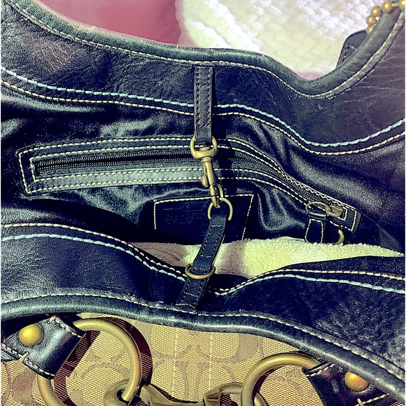 Coach purse - Picture 4 of 10